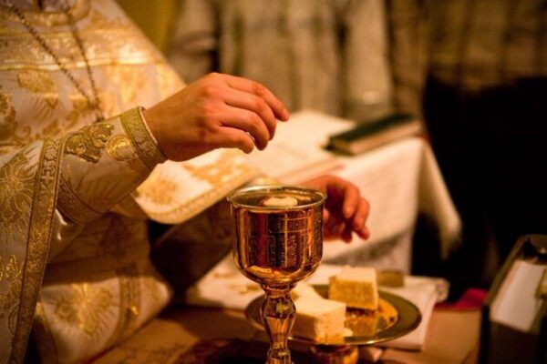 Cum să ne învingem frica prin credință: Îndrumări din tradiția ortodoxă - Portal Rugăciuni