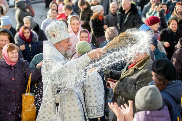 Tradiții de Bobotează și Obiceiuri Străvechi în Ortodoxie: Între Sacralitate și Folclor - Portal Rugăciuni