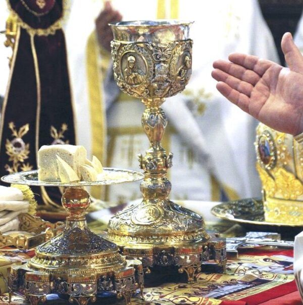 Simbolismul pâinii și vinului în Noul Testament: O privire profundă asupra sacramentului Euharistiei - Portal Rugăciuni