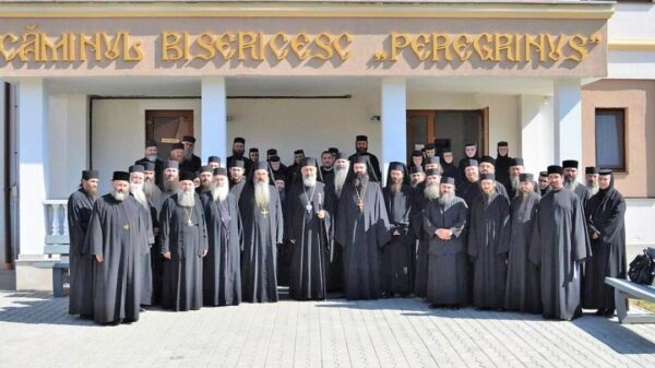 Rolul esențial al duhovnicilor în viața monahală ortodoxă - Portal Rugăciuni
