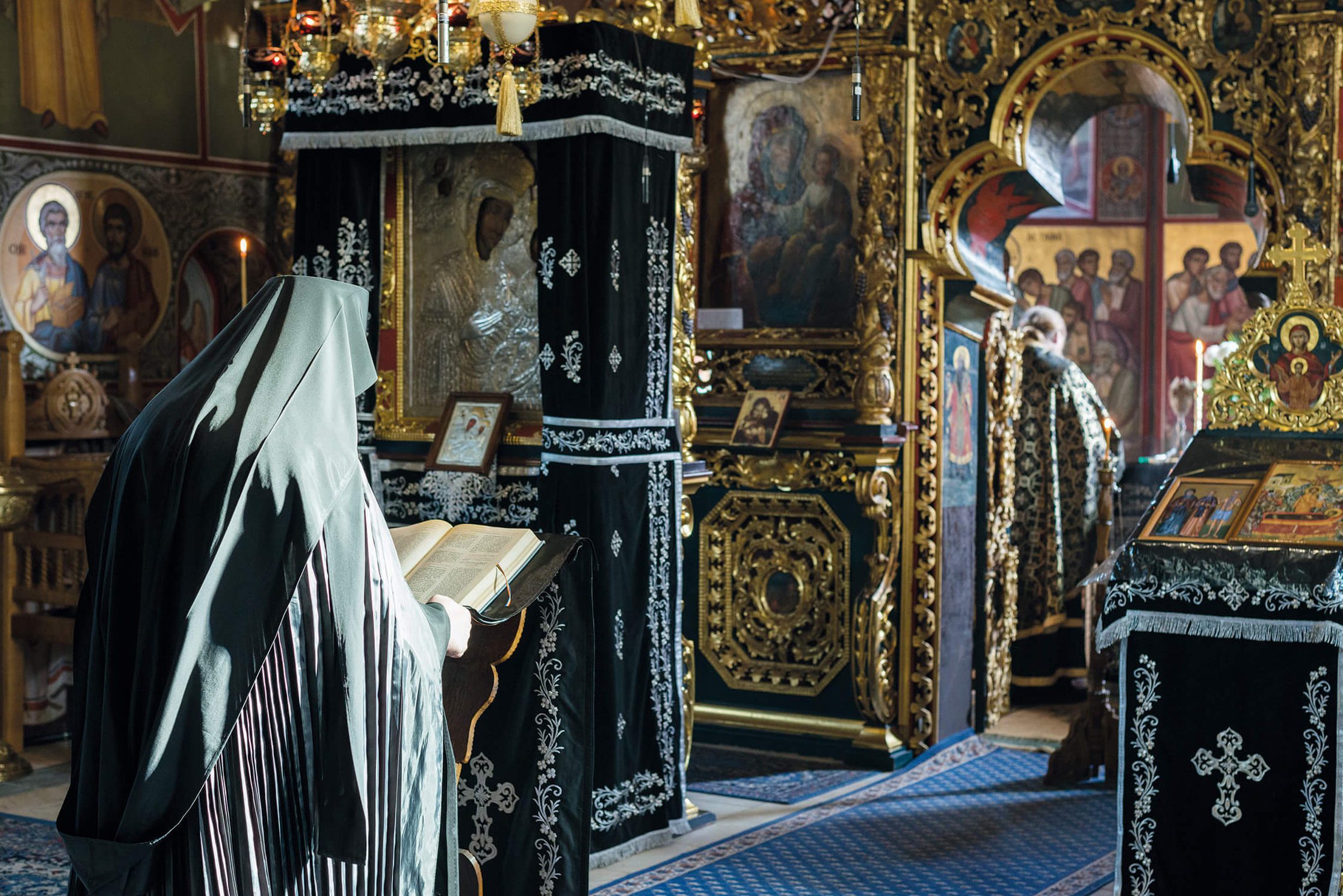 Viața monahilor de la Mănăstirea Putna: Tradiții și Rădăcini Spirituale - Portal Rugăciuni