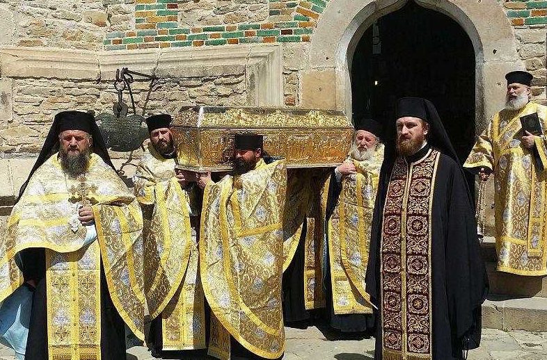 Rânduiala Slujbelor de la Mănăstirea Neamț: Tradiții și Practici Ortodoxe - Portal Rugăciuni