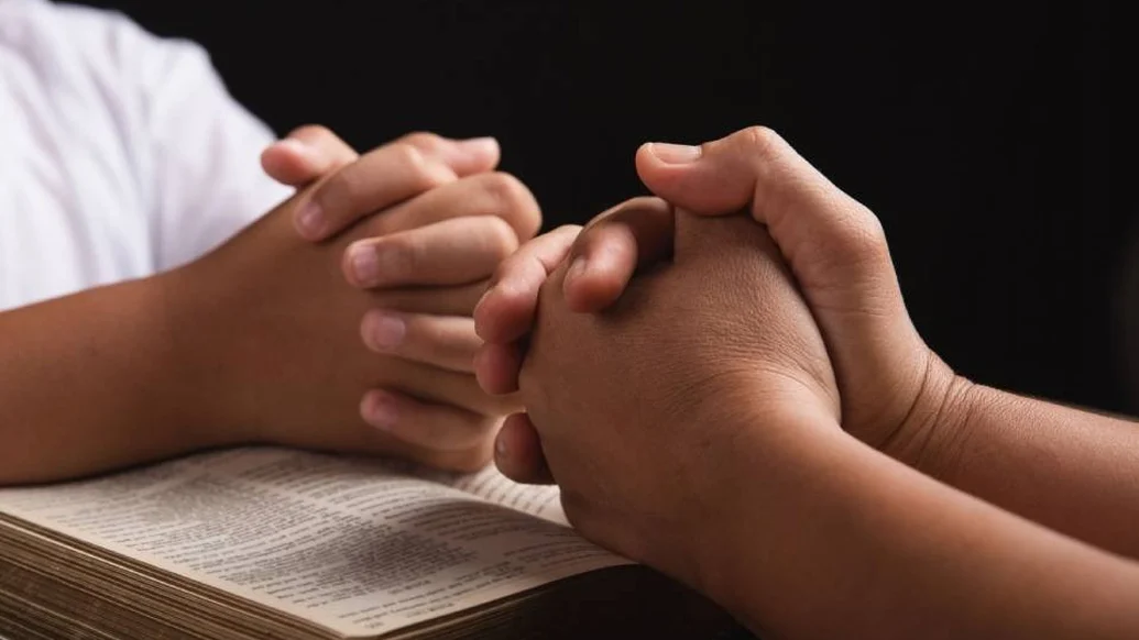 Rugăciune pentru frații care se confruntă cu dificultăți spirituale - Portal Rugăciuni