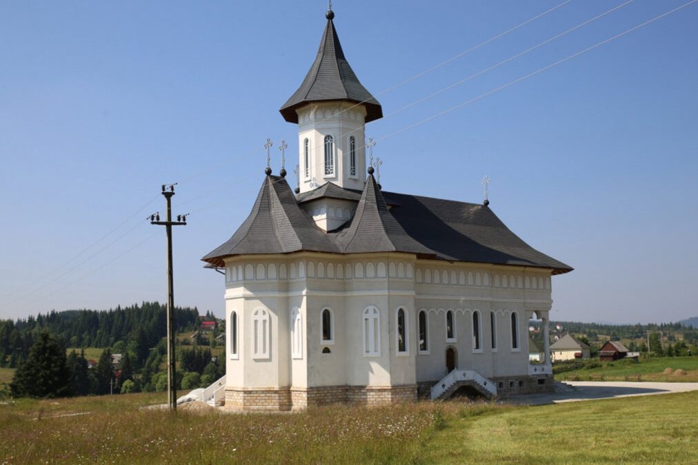 Rolul esențial al călugărițelor în Biserica Ortodoxă: Tradiție și spiritualitate - Portal Rugăciuni