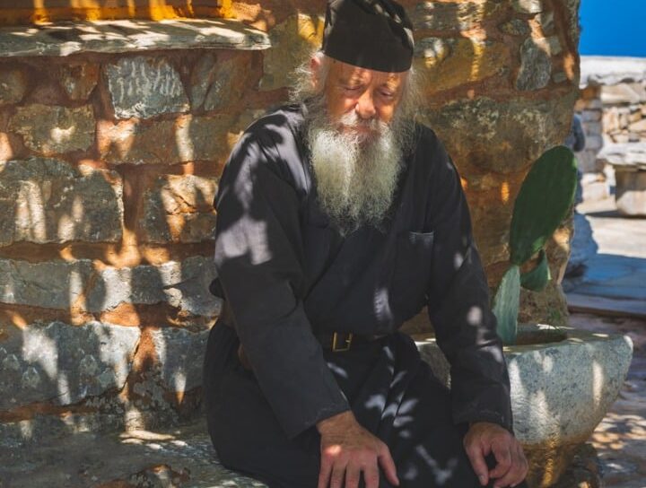 Cum să ne cultivăm inima prin rugăciune în tradiția ortodoxă - Portal Rugăciuni